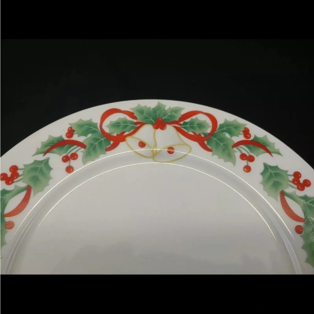 Sango Noel 1990 China 5 Piece Place Setting Christmas Bells Holly Berries Ribbon